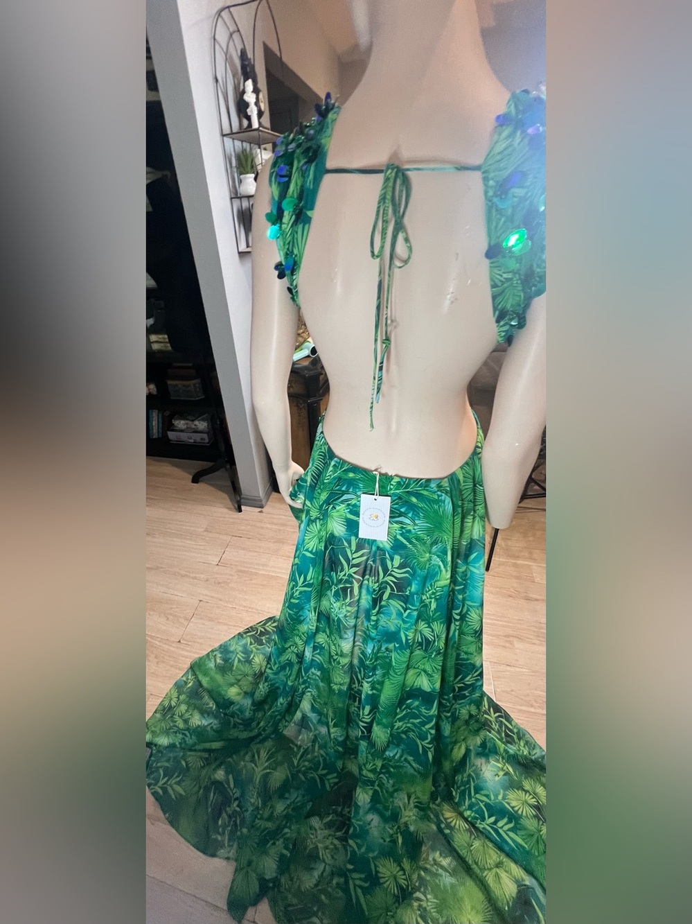 The JLO DRESS!!! Tropical Green Plunging Cutout Gown - Picture 6 of 15